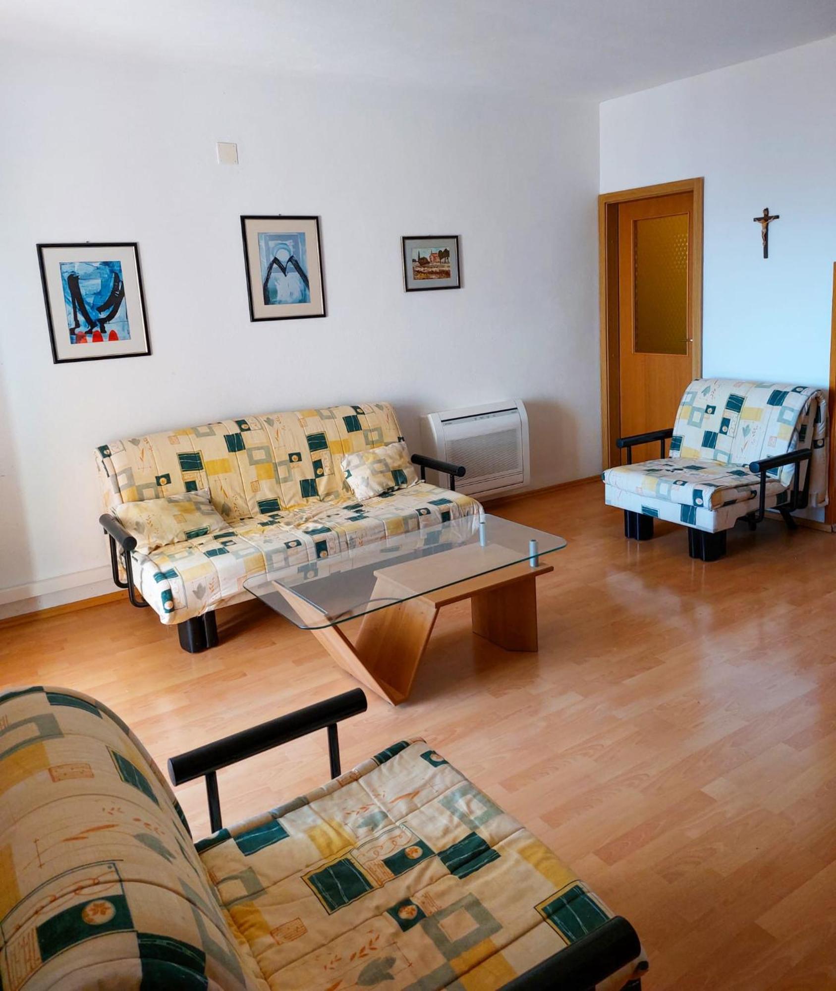Ivan Apartment *